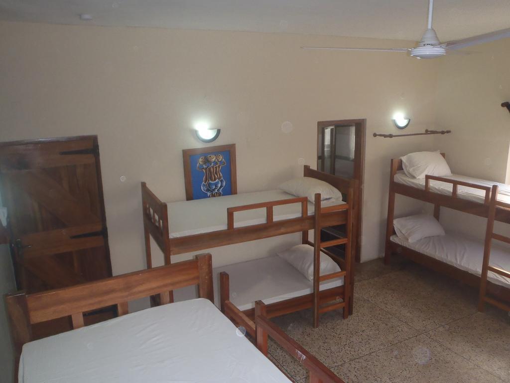 אקרה The Sleepy Hippo Hotel חדר תמונה